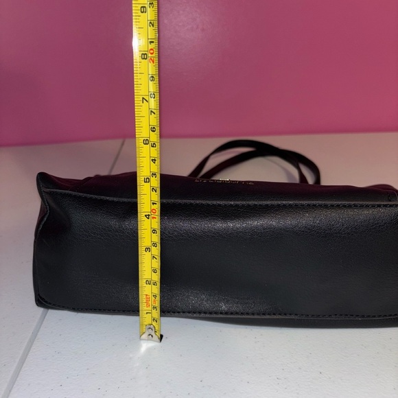 Liz Claiborne Black Tote with Gold Zipper - Picture 4 of 15